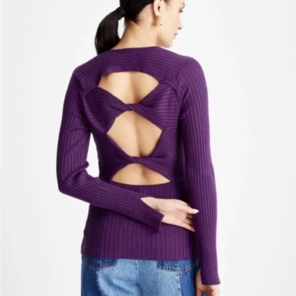 Kahlana Garfield Crewneck Twisted Open Back Purple Sweater Size: 3X - Picture 3 of 7